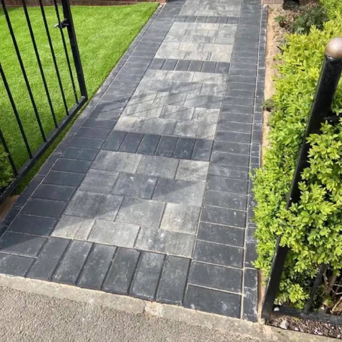 Hard landscapers in Chesterfield and Derbyshire. Hard landscapers in Chesterfield and Derbyshire.